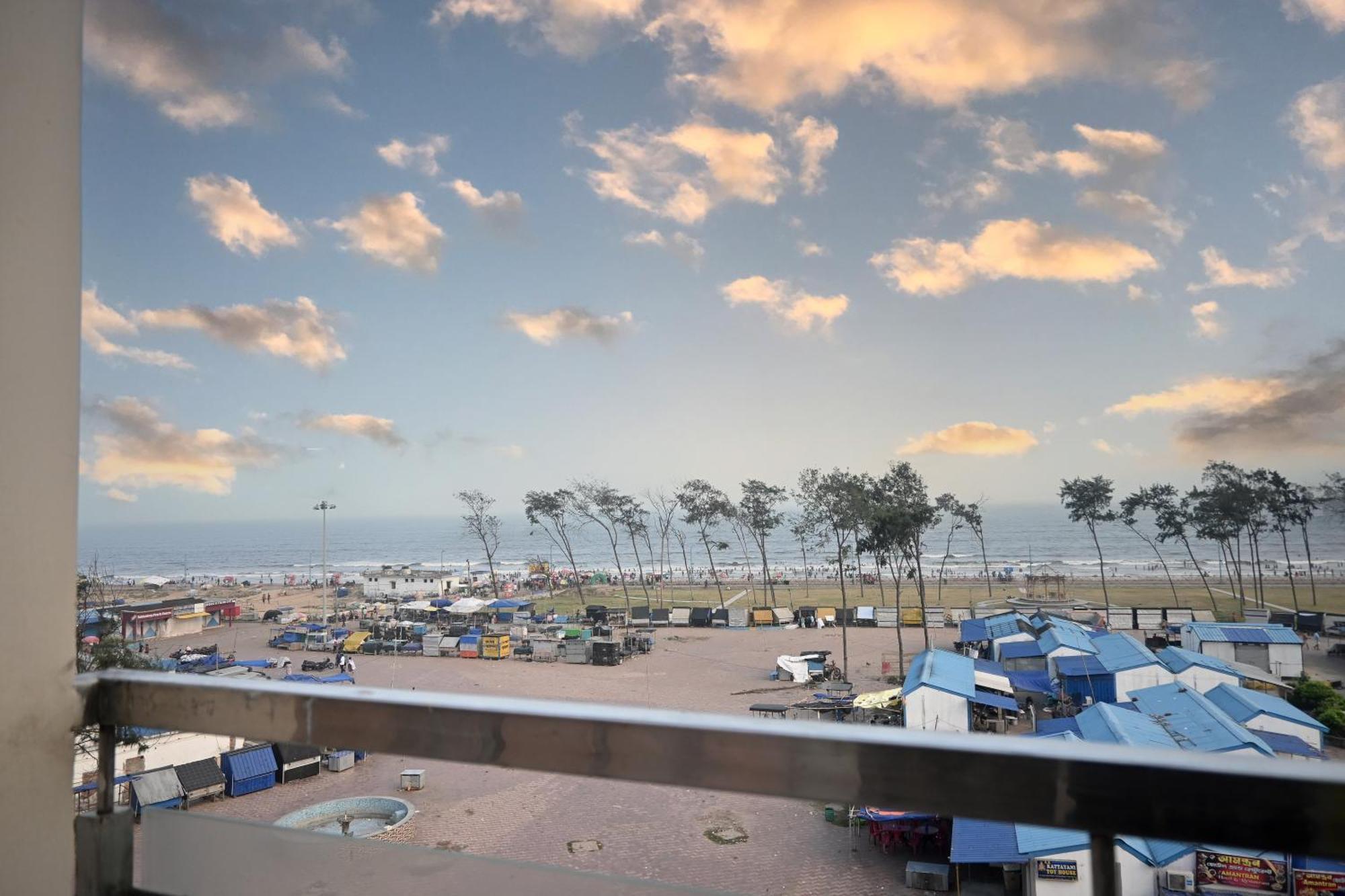 Royal Sea View !! Beach Front With Free Wifi !! Дігха Екстер'єр фото