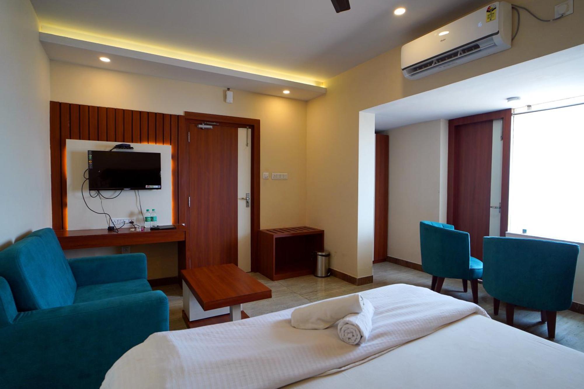 Royal Sea View !! Beach Front With Free Wifi !! Дігха Екстер'єр фото