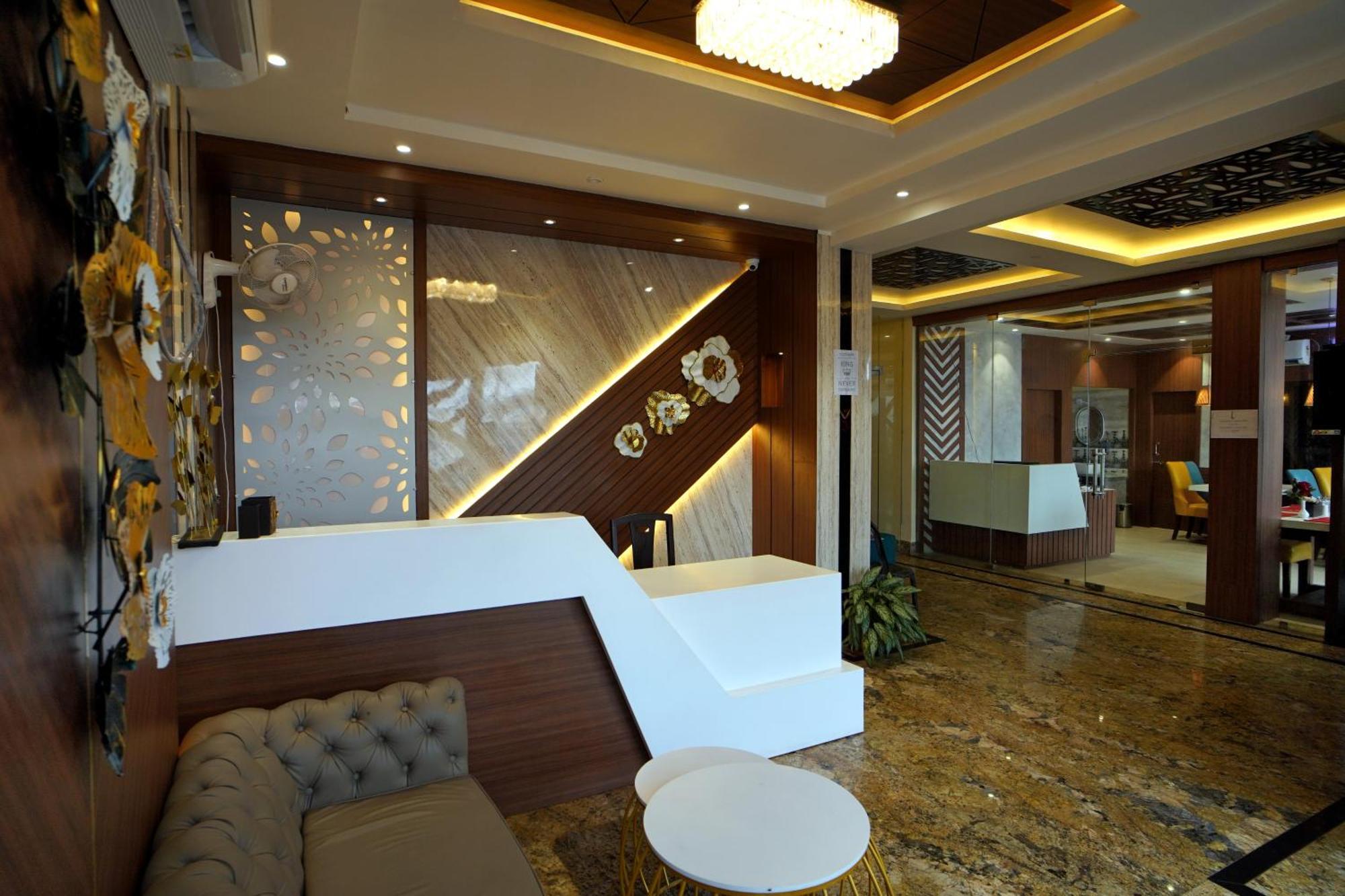 Royal Sea View !! Beach Front With Free Wifi !! Дігха Екстер'єр фото