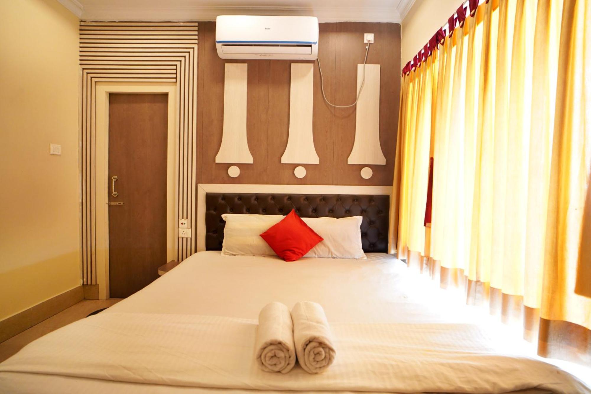 Royal Sea View !! Beach Front With Free Wifi !! Дігха Екстер'єр фото